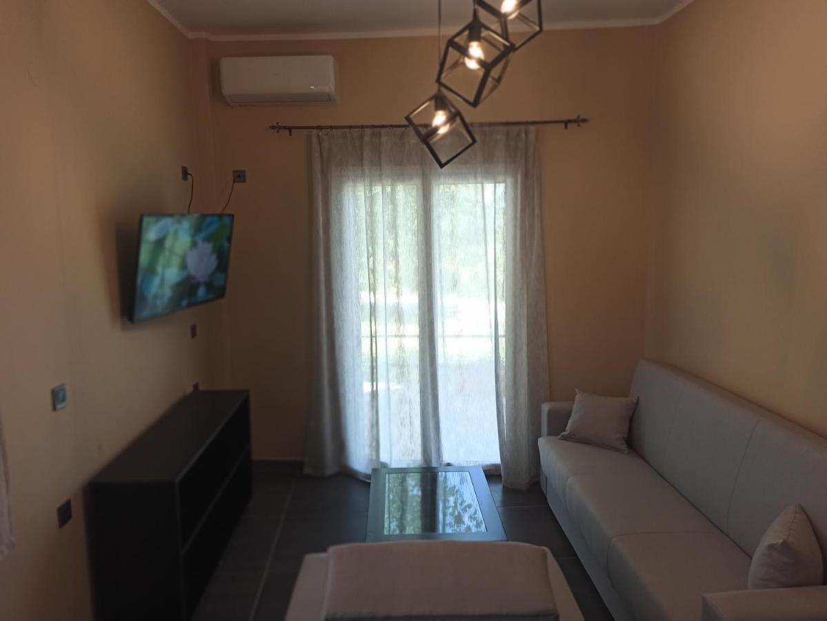 Foteinos Apartments Perivolion ภายนอก รูปภาพ