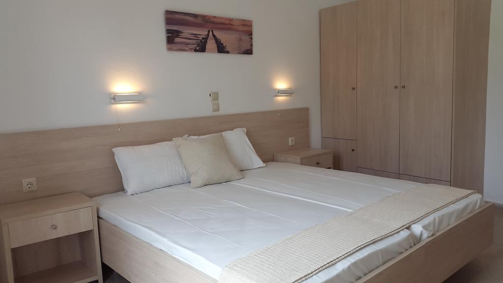 Foteinos Apartments Perivolion ภายนอก รูปภาพ